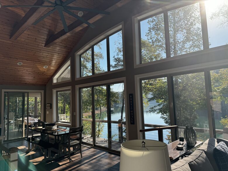 Lakefront Family Hideaway - Jacksboro, Tennessee