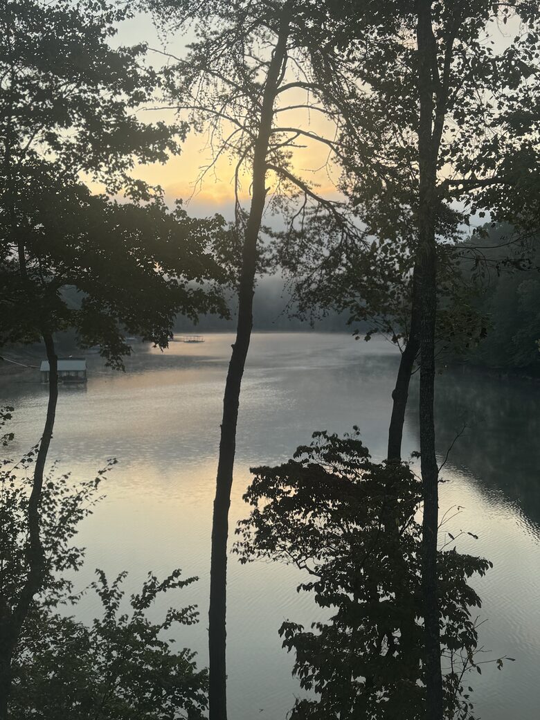Lakefront Family Hideaway - Jacksboro, Tennessee