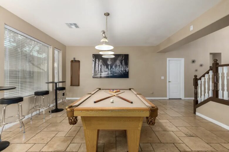 Spacious 5-Bed Glendale Retreat with Game Room & Pool - Glendale, Arizona