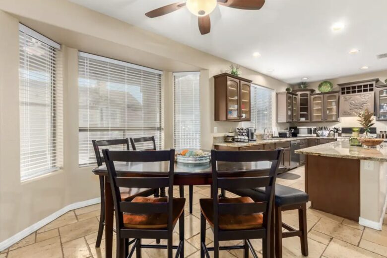 Spacious 5-Bed Glendale Retreat with Game Room & Pool - Glendale, Arizona