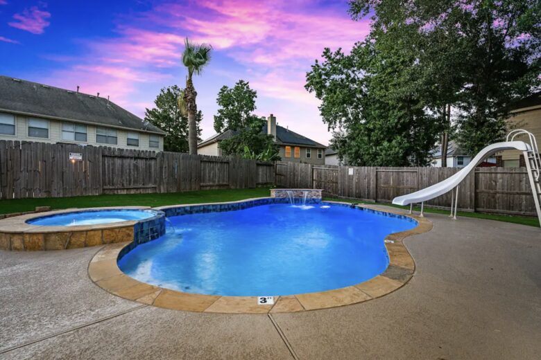 Entertainment Haven: 5-Bed Home with Pool, Theater & Games - Spring, Texas