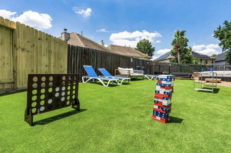 Entertainment Haven: 5-Bed Home with Pool, Theater & Games - Spring, Texas