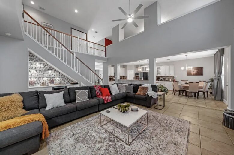 Entertainment Haven: 5-Bed Home with Pool, Theater & Games - Spring, Texas