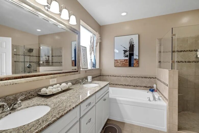 Entertainment Haven: 5-Bed Home with Pool, Theater & Games - Spring, Texas