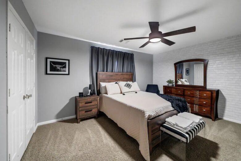 Entertainment Haven: 5-Bed Home with Pool, Theater & Games - Spring, Texas