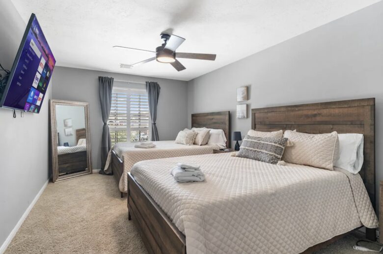 Entertainment Haven: 5-Bed Home with Pool, Theater & Games - Spring, Texas