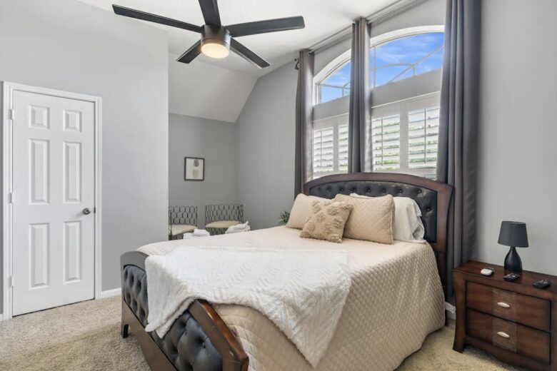Entertainment Haven: 5-Bed Home with Pool, Theater & Games - Spring, Texas