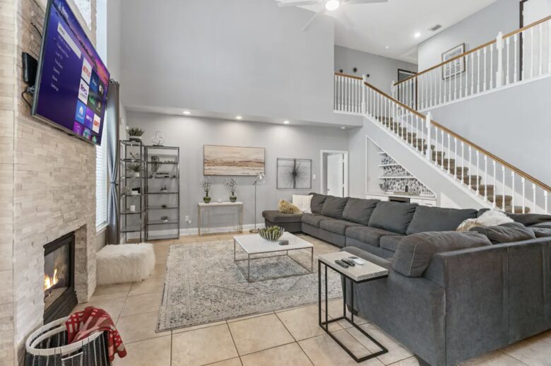 Entertainment Haven: 5-Bed Home with Pool, Theater & Games - Spring, Texas