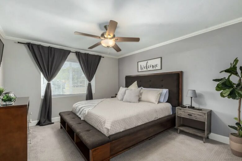 Elegant 4-Bed Phoenix Oasis with Pool, Hot Tub & Games - Phoenix, Arizona