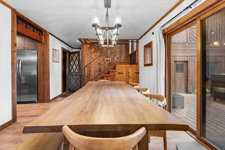 Atlas Lodge - Coram, Montana