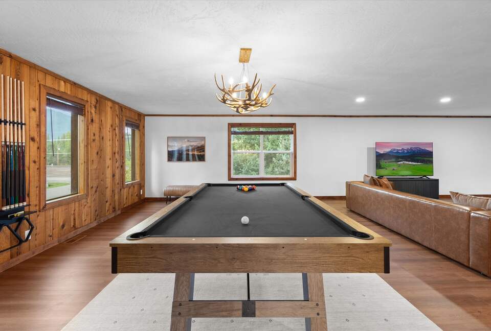 Atlas Lodge - Coram, Montana