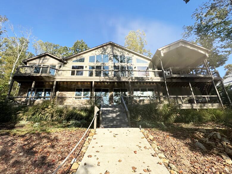 Lakefront Family Hideaway - Jacksboro, Tennessee