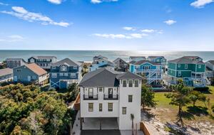 Coquina Cove Beach House - Holden Beach, North Carolina