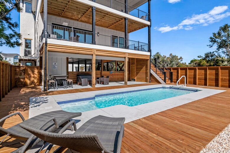 Coquina Cove Beach House - Holden Beach, North Carolina