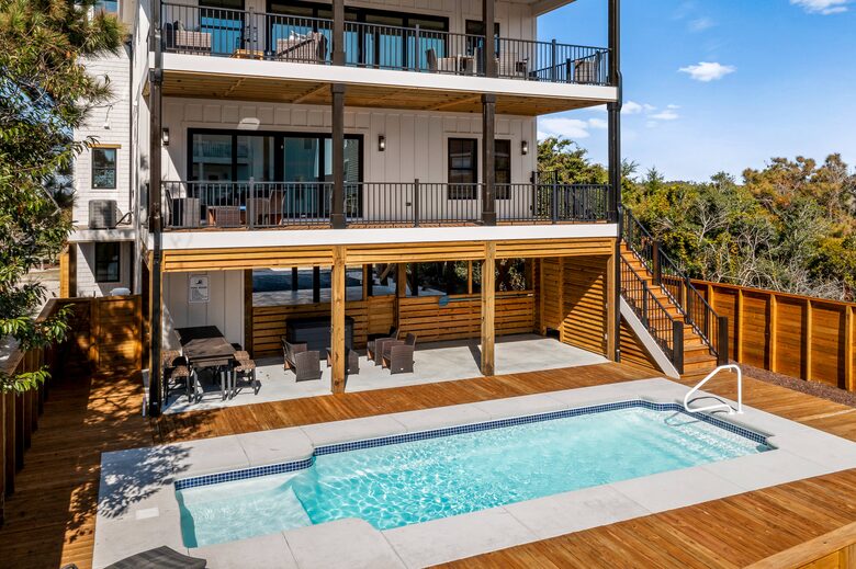 Coquina Cove Beach House - Holden Beach, North Carolina