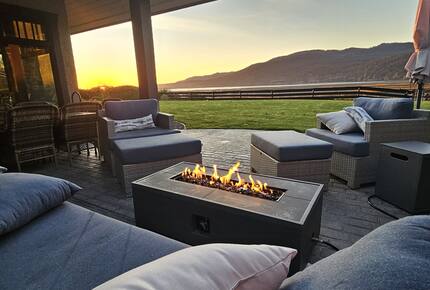 Seaside Sanctuary with Stunning Views - Nanoose Bay, Canada