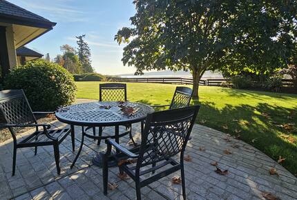 Seaside Sanctuary with Stunning Views - Nanoose Bay, Canada