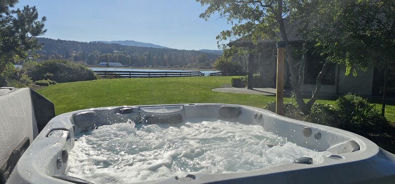 Seaside Sanctuary with Stunning Views - Nanoose Bay, Canada