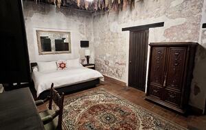 La Nao Grande room