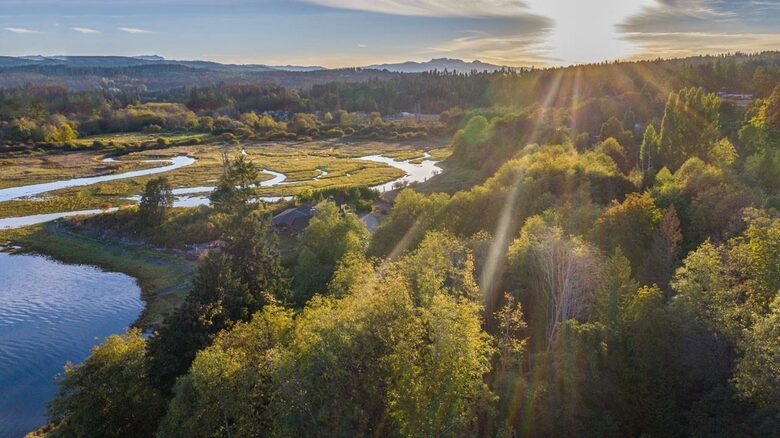 Seaside Sanctuary with Stunning Views - Nanoose Bay, Canada
