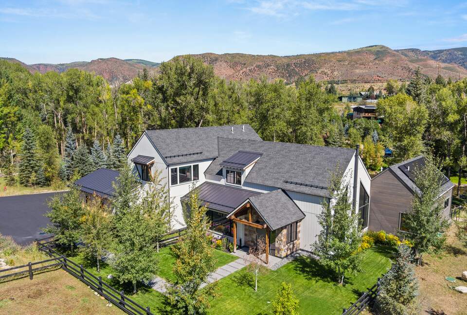 Aspen River Modern Farmhouse - Aspen, Colorado