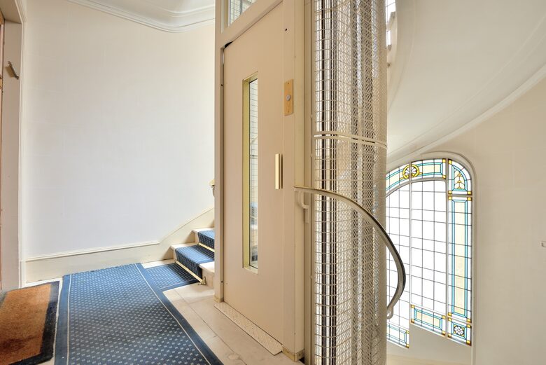 Eiffel Tower View Luxury Apartment - Paris, France