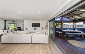 Waterfall Gully Retreat with Pool - Rosebud, Australia