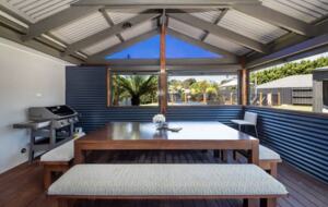 Waterfall Gully Retreat with Pool - Rosebud, Australia
