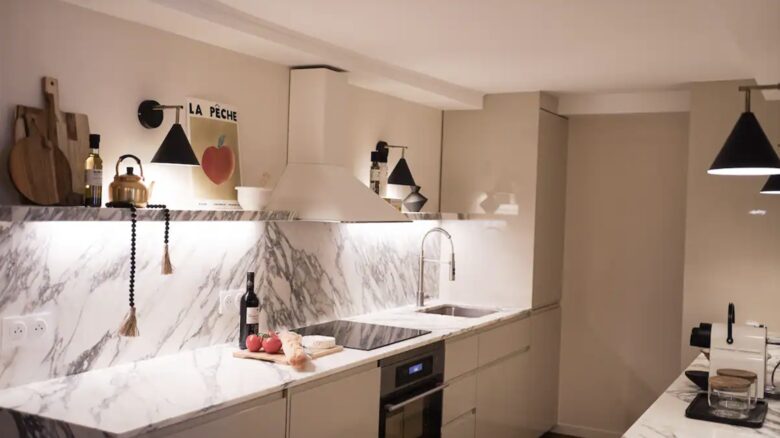 Elegant Parisian Apartment with Patio - Paris, France
