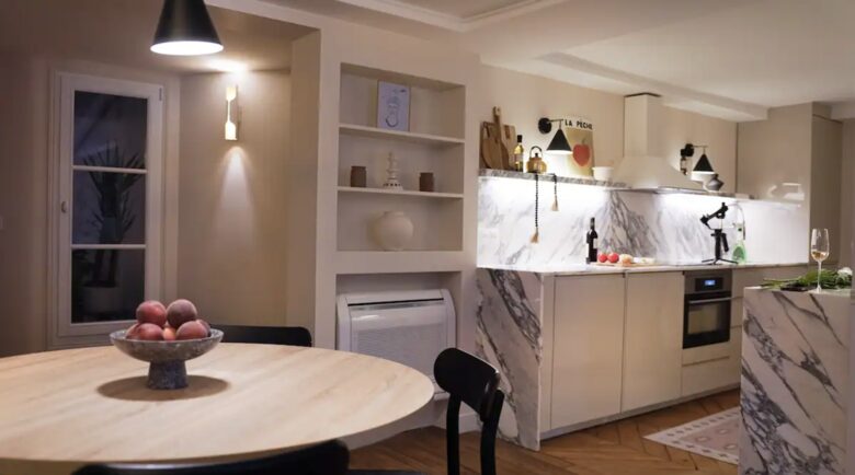 Elegant Parisian Apartment with Patio - Paris, France