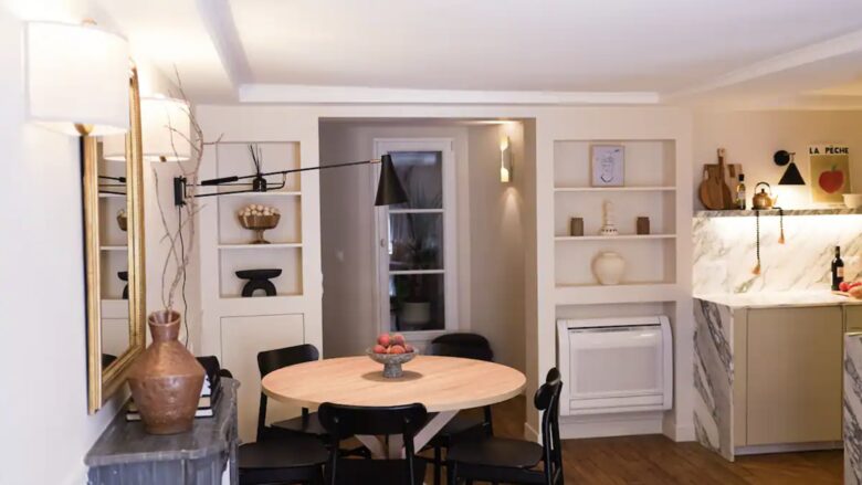 Elegant Parisian Apartment with Patio - Paris, France