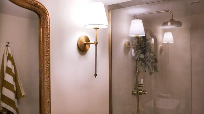 Elegant Parisian Apartment with Patio - Paris, France