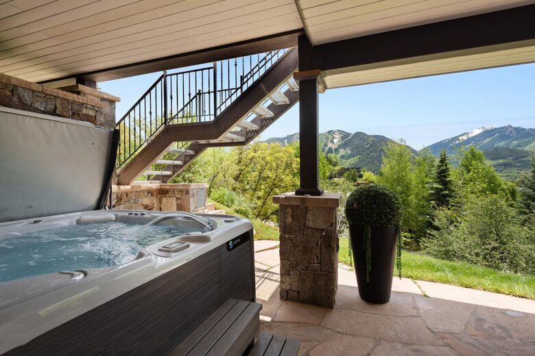 Private Red Mountain Retreat in Aspen - Aspen, Colorado