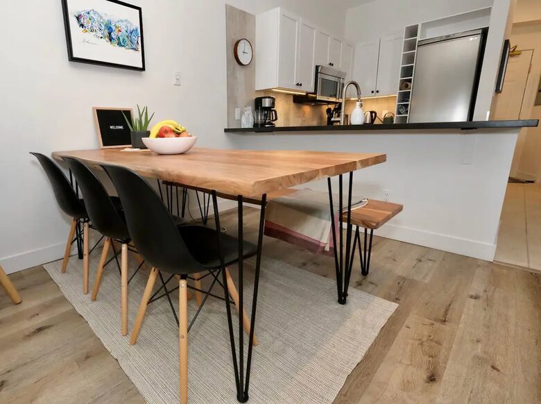 The Escape Whistler | Cozy Marketplace Residence in the Village - Whistler, Canada