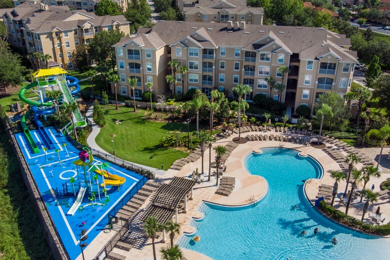 2 Miles From Disney with Private Resort Amenities - Kissimmee, Florida