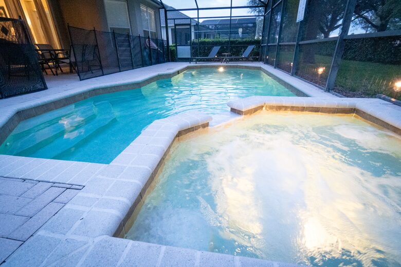 2 Miles From Disney with Private Resort Amenities - Kissimmee, Florida