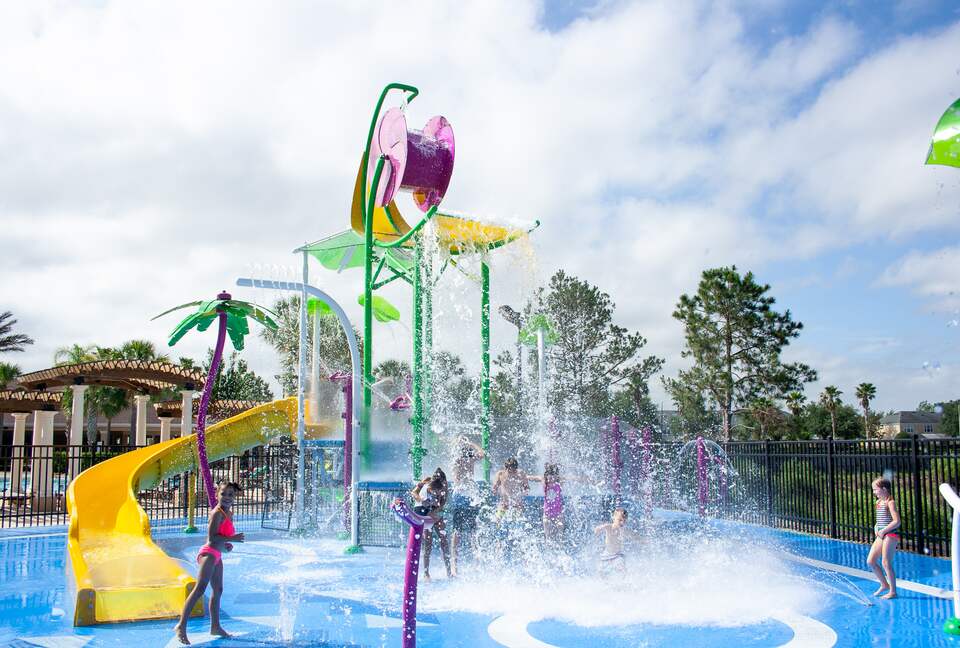 2 Miles From Disney with Private Resort Amenities - Kissimmee, Florida