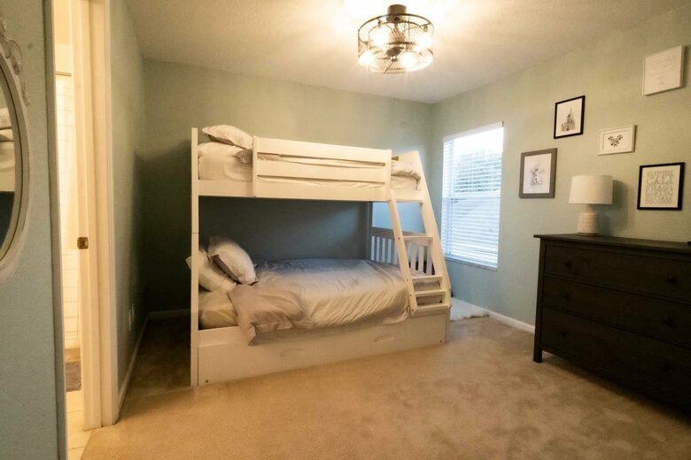 2 Miles From Disney with Private Resort Amenities - Kissimmee, Florida