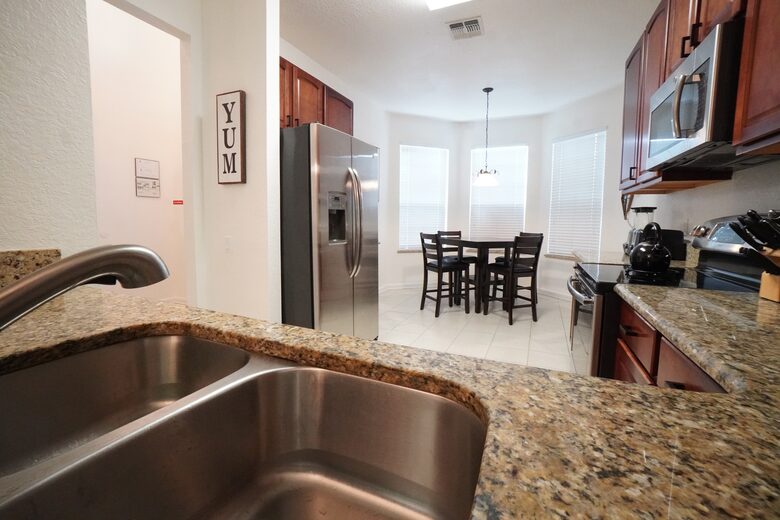 2 Miles From Disney with Private Resort Amenities - Kissimmee, Florida