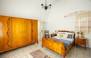 Amoni House – Authentic Village Stay in Santorini - Pyrgos Kallistis, Santorini, Greece