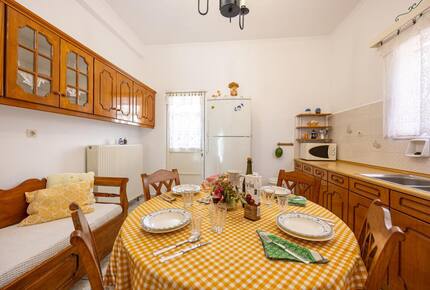 Amoni House – Authentic Village Stay in Santorini - Pyrgos Kallistis, Santorini, Greece