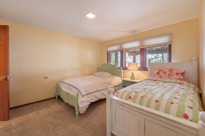 Bedroom 3 (full and twin)