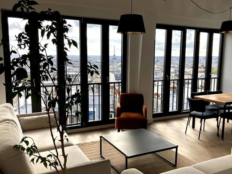 Apartment In Montmartre - Paris, France