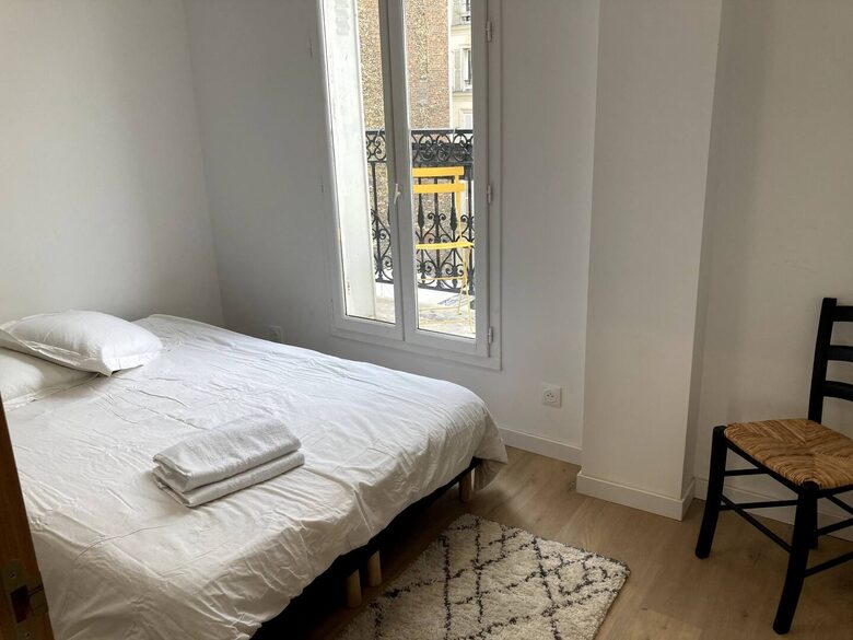 Apartment In Montmartre - Paris, France