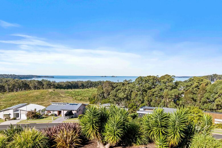 Seabreeze Sanctuary - Long Beach, Australia