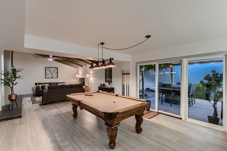 Pool table