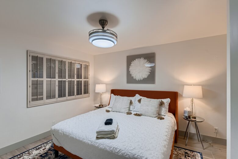 2nd bedroom