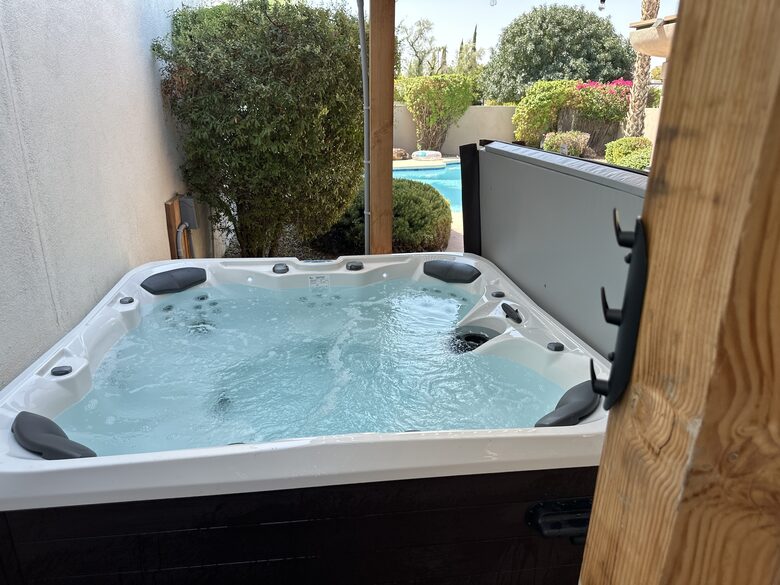 Hot tub