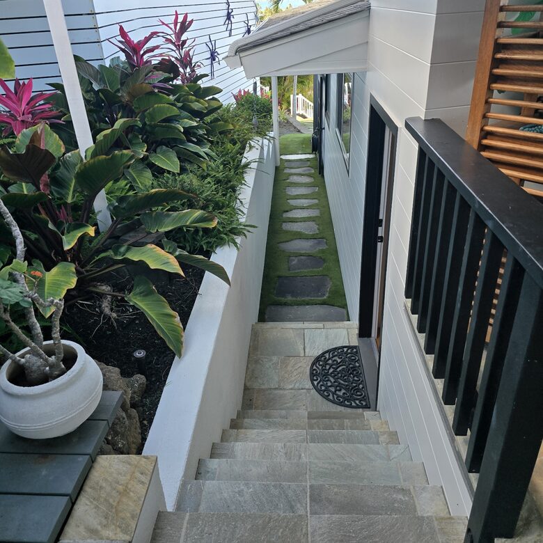 J'Ohana Guest House in Lanikai - Kailua, Hawaii
