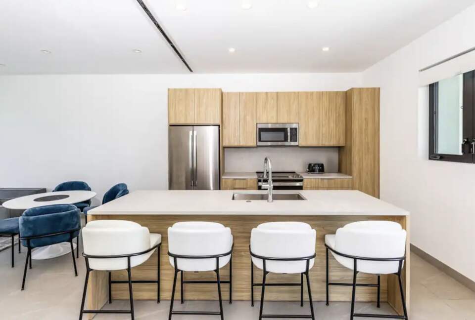 Grace Bay Modern Luxury Condo - Providenciales, Turks and Caicos Islands